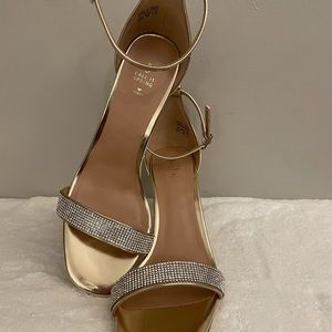 Women Gold Heels size 8.5